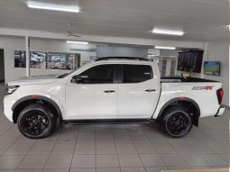 
										Nissan Navara 2.5D Pro-4X D Cab 4X4 At full									