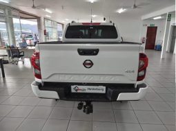 
										Nissan Navara 2.5D Pro-4X D Cab 4X4 At full									