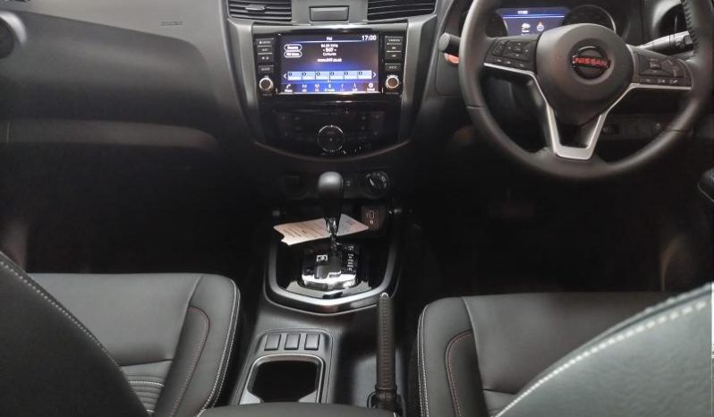 
								Nissan Navara 2.5D Pro-4X D Cab 4X4 At full									