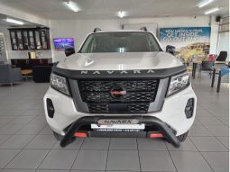 
										Nissan Navara 2.5D Pro-4X D Cab 4X4 At full									
