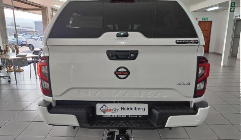 
								Nissan Navara 2.5D Pro-4X D Cab 4X4 At full									