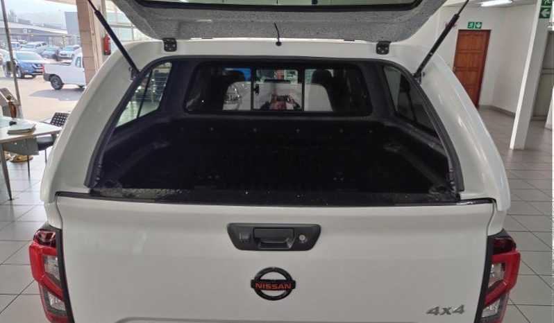 
								Nissan Navara 2.5D Pro-4X D Cab 4X4 At full									