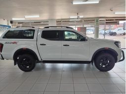 
										Nissan Navara 2.5D Pro-4X D Cab 4X4 At full									
