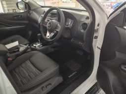
										Nissan Navara 2.5D Pro-4X D Cab 4X4 At full									
