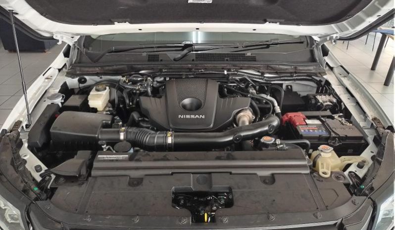 
								Nissan Navara 2.5D Pro-4X D Cab 4X4 At full									