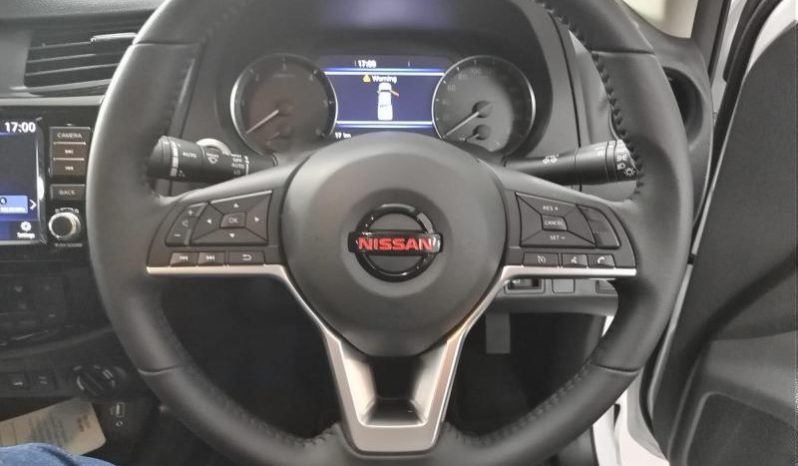 
								Nissan Navara 2.5D Pro-4X D Cab 4X4 At full									