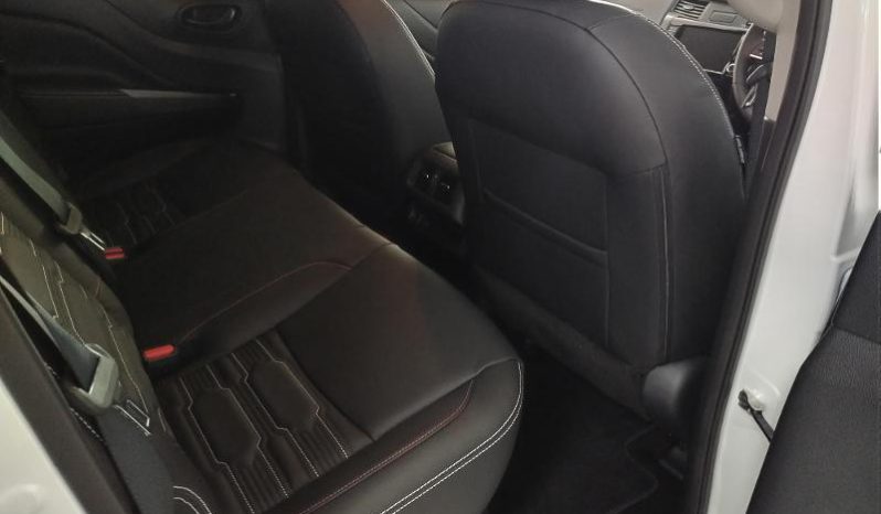 
								Nissan Navara 2.5D Pro-4X D Cab 4X4 At full									