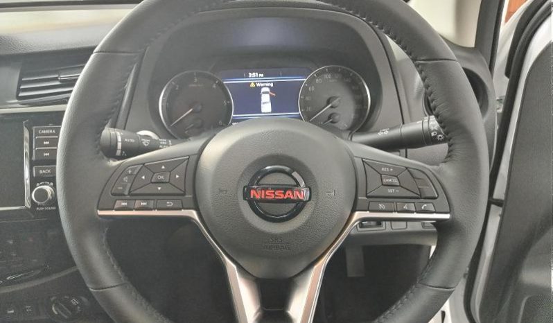 
								Nissan Navara 2.5D Pro-4X D Cab 4X4 At full									