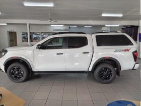 Nissan Navara 2.5D Pro-4X D Cab 4X4 At