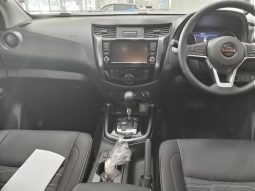 
										Nissan Navara 2.5D Pro-4X D Cab 4X4 At full									