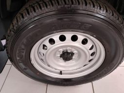 
										Nissan Navara 2.5D Se D Cab full									