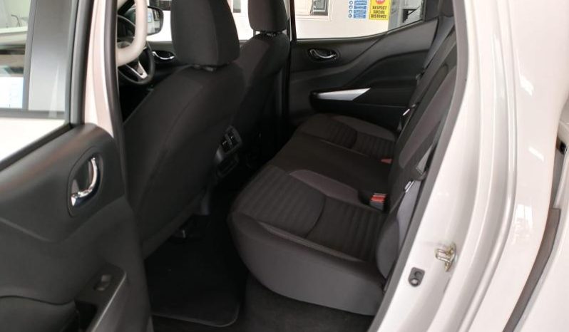 
								Nissan Navara 2.5D Se D Cab full									
