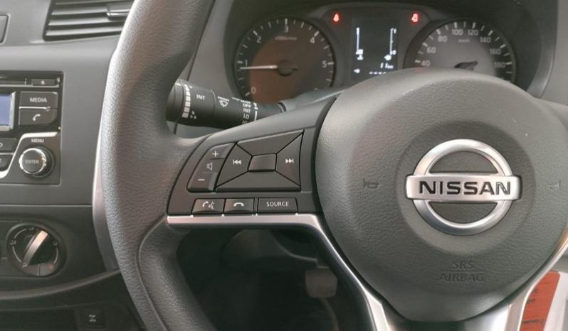 
								Nissan Navara 2.5D Se D Cab full									