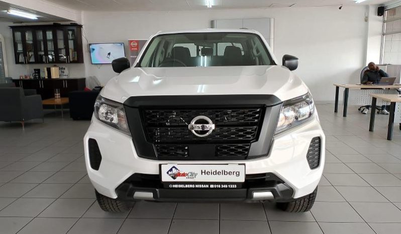 
								Nissan Navara 2.5D Se D Cab full									