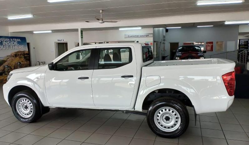 
								Nissan Navara 2.5D Se D Cab full									