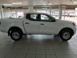 
										Nissan Navara 2.5D Se D Cab full									