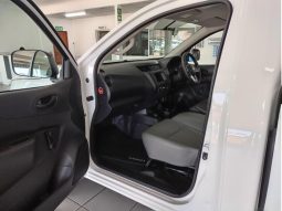 
										Nissan Navara 2.5D Xe S Cab 4X2 full									