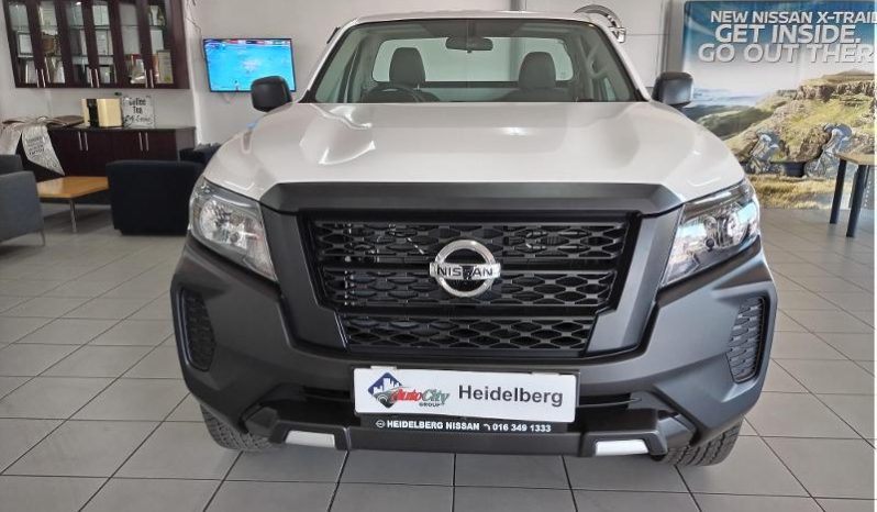 
								Nissan Navara 2.5D Xe S Cab 4X2 full									