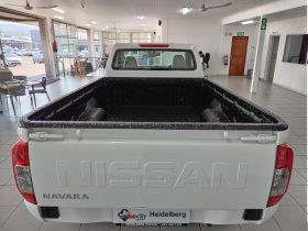 Nissan Navara 2.5D Xe S Cab 4X2