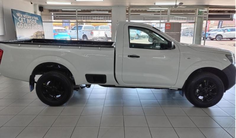 
								Nissan Navara 2.5D Xe S Cab 4X2 full									
