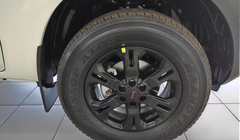 
								Nissan Navara 2.5D Xe S Cab 4X2 full									