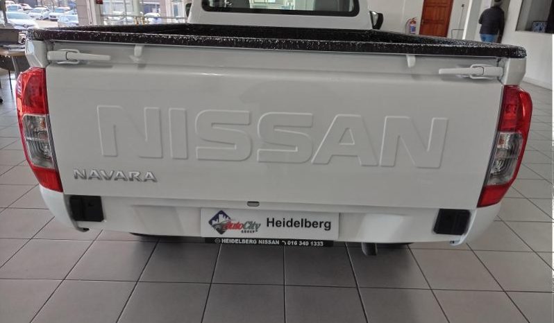 
								Nissan Navara 2.5D Xe S Cab 4X2 full									