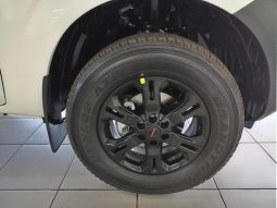 
										Nissan Navara 2.5D Xe S Cab 4X2 full									