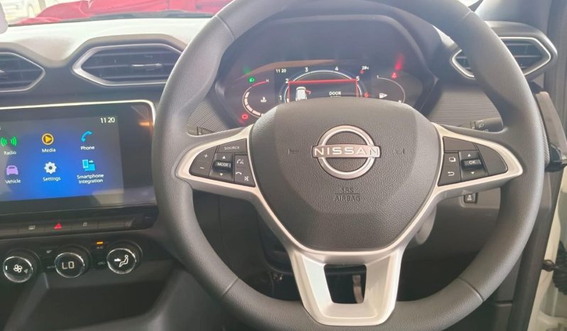 
								Nissan Magnite 1.0 Acenta full									
