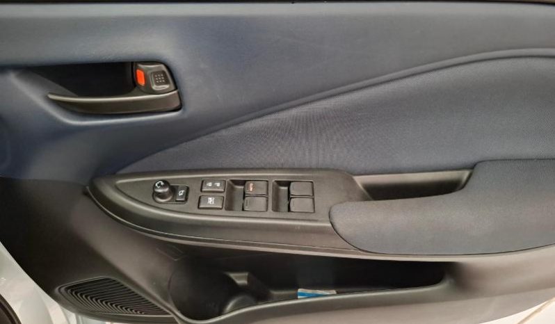 
								Toyota Starlet 1.5 Xs At full									