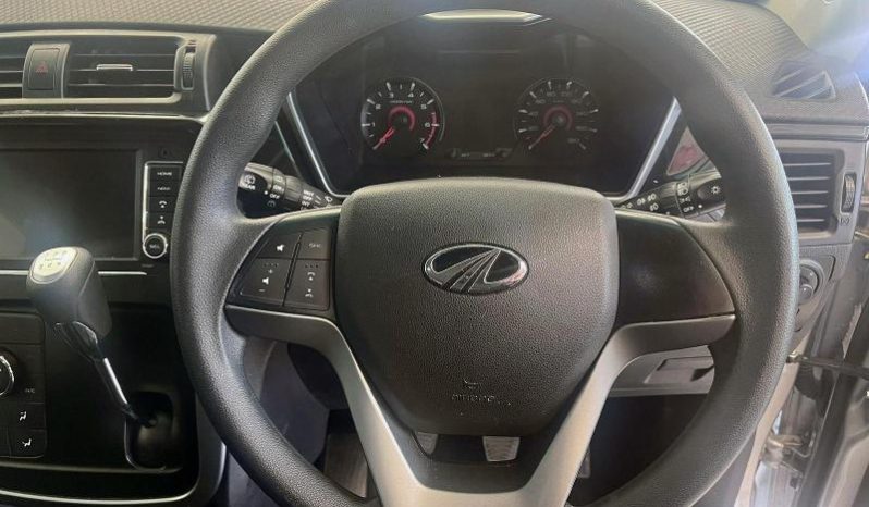 
								Mahindra Kuv 100 Nxt 1.2 Td K8 full									