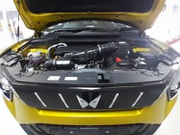 
										Mahindra XUV 3X0 1.2 AX7L AT full									