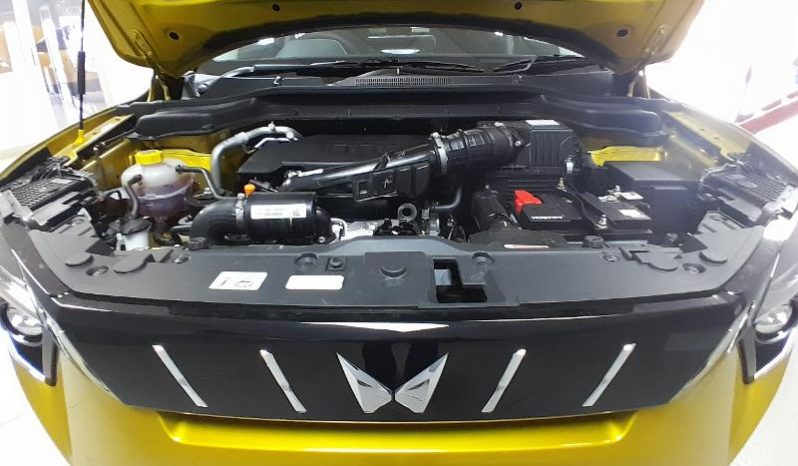 
								Mahindra XUV 3X0 1.2 AX7L AT full									