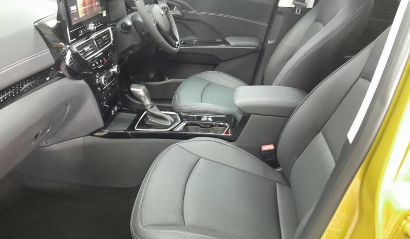 
								Mahindra XUV 3X0 1.2 AX7L AT full									