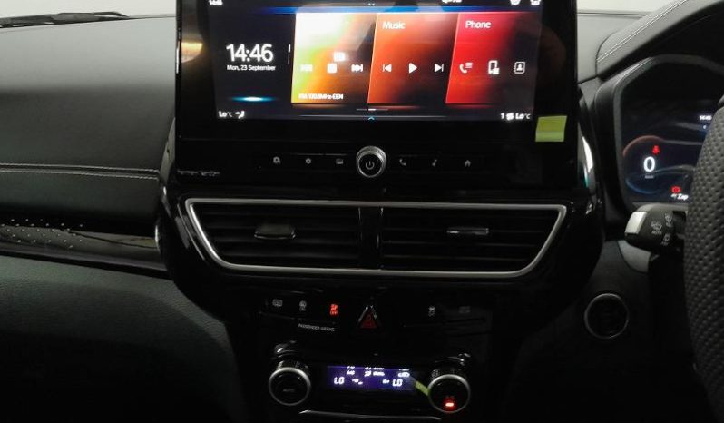 
								Mahindra XUV 3X0 1.2 AX7L AT full									