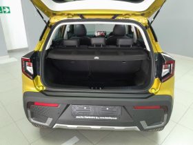 Mahindra XUV 3X0 1.2 AX7L AT