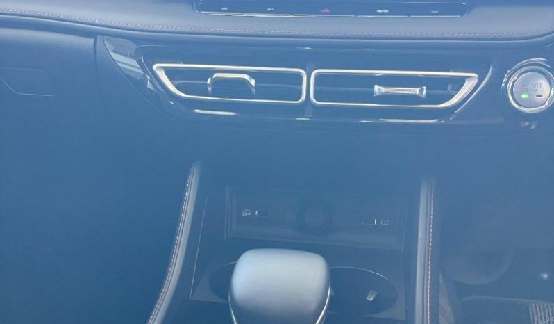 
								MG Hs 1.5T Luxury At full									