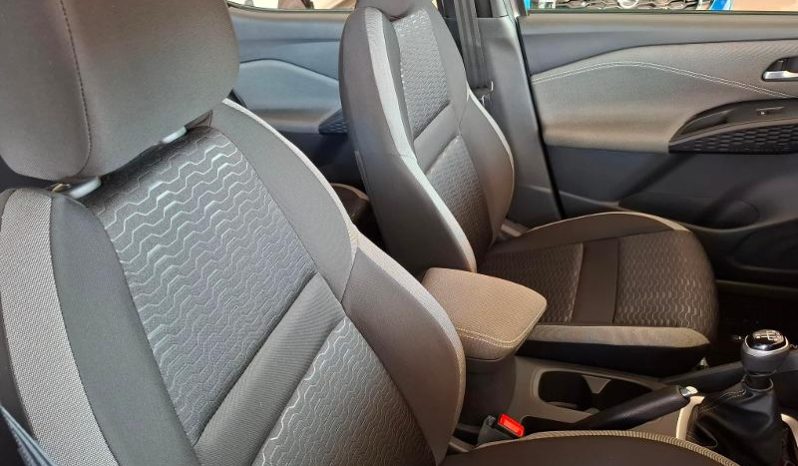 
								Nissan Magnite 1.0 Acenta full									