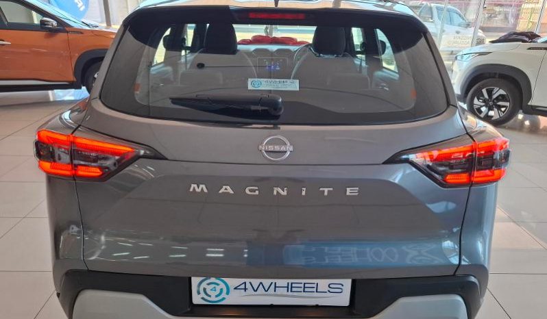 
								Nissan Magnite 1.0 Acenta full									