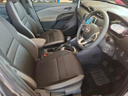 
										Nissan Magnite 1.0 Acenta full									