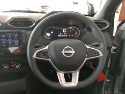 
										Nissan Magnite 1.0 Visia full									