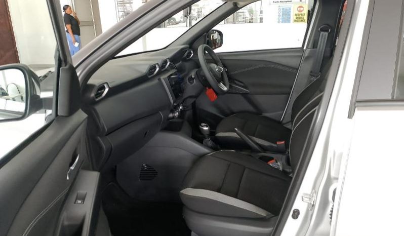 
								Nissan Magnite 1.0 Visia full									