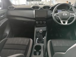
										Nissan Magnite 1.0 Visia full									