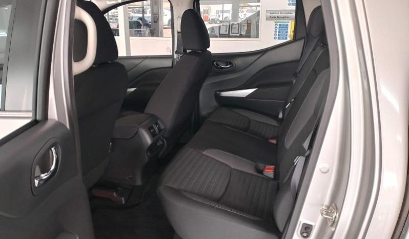 
								Nissan Navara 2.5D Le D Cab 4X2 At full									