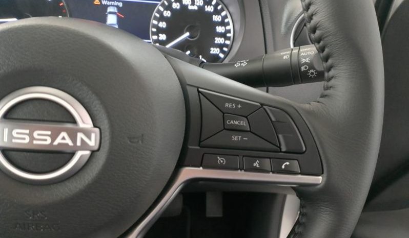 
								Nissan Navara 2.5D Le D Cab 4X2 At full									