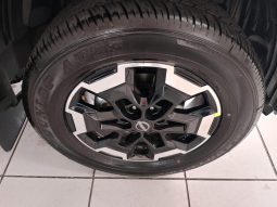 
										Nissan Navara 2.5D Le D Cab 4X2 At full									