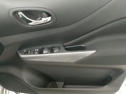 
										Nissan Navara 2.5D Le D Cab 4X2 At full									