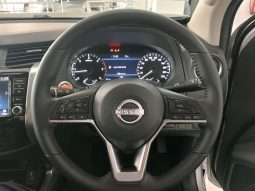 
										Nissan Navara 2.5D Le D Cab 4X2 At full									