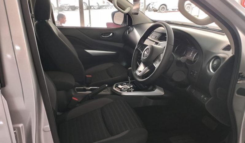 
								Nissan Navara 2.5D Le D Cab 4X2 At full									