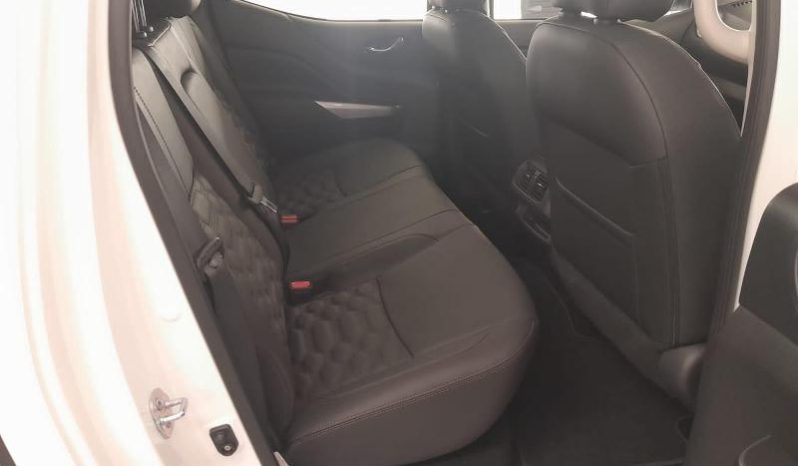 
								Nissan Navara 2.5D Le Plus D Cab 4X4 At full									