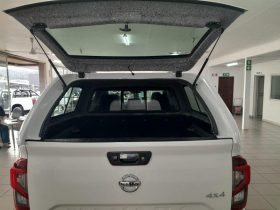 Nissan Navara 2.5D Le Plus D Cab 4X4 At